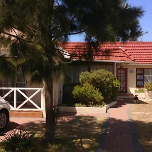 lily-bed-breakfast.hotels-capetown.com/