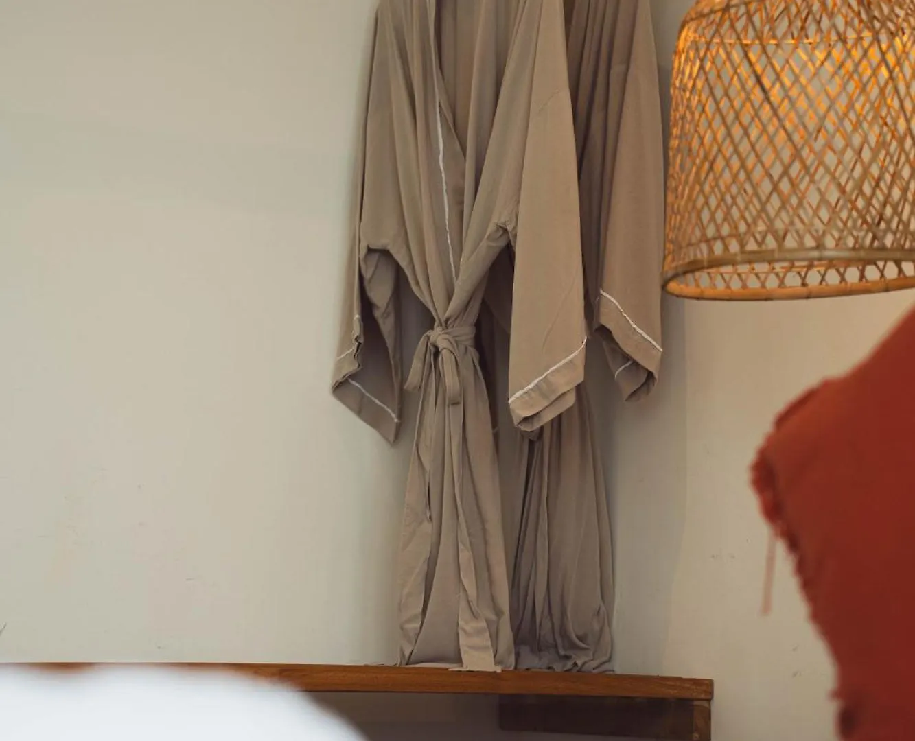 White Penny Hostel Seminyak